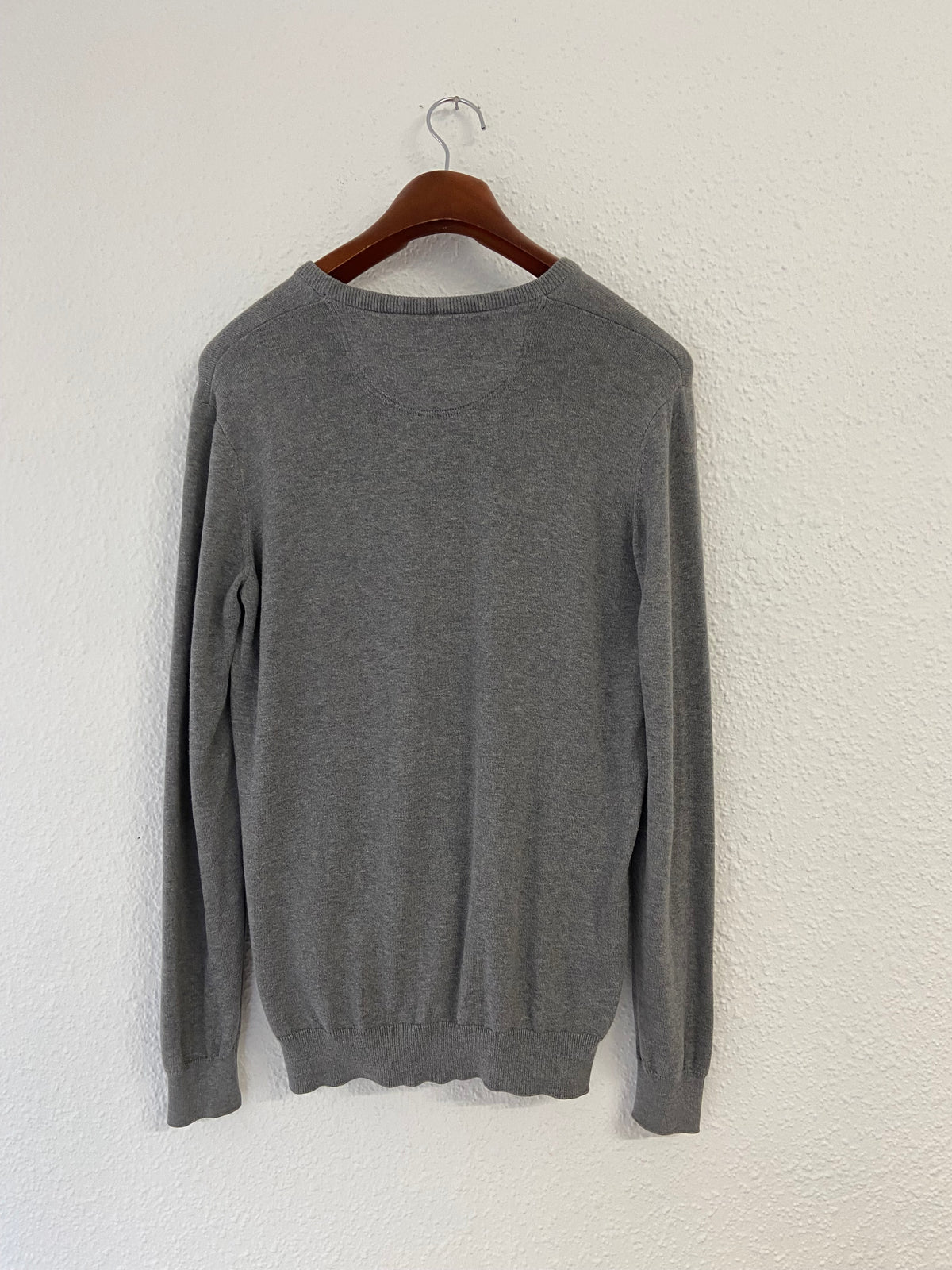 Pull gris Lacoste taille L col rond