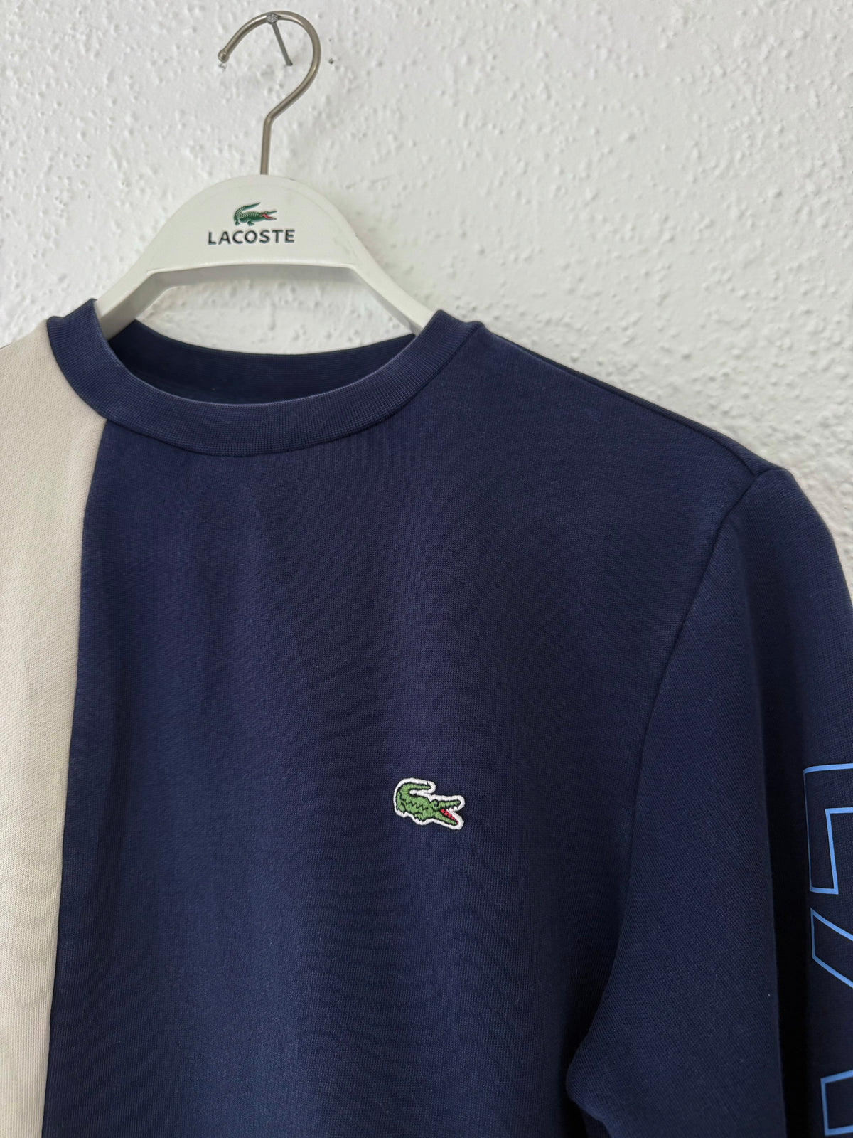 Sweat Lacoste bleu blanc et rouge taille XS