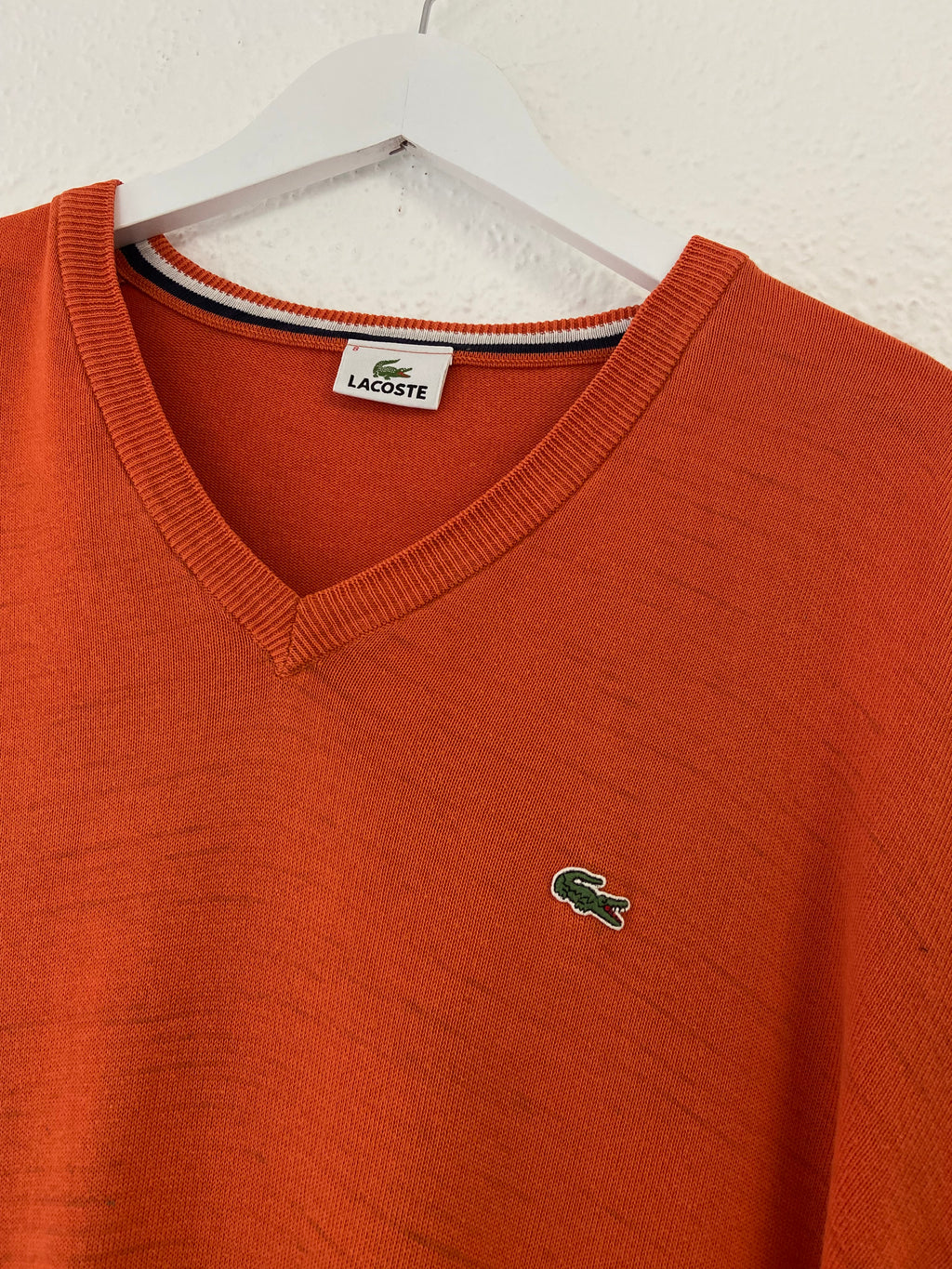 Pull Lacoste orange col V taille 3XL