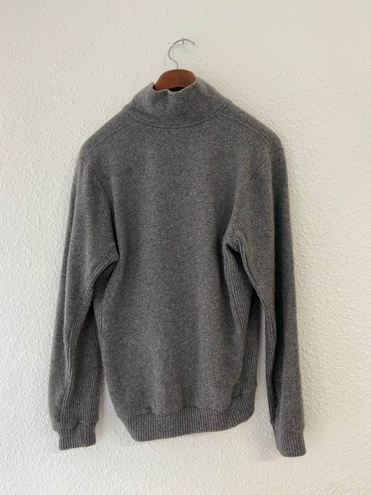 Pull gris Lacoste taille M