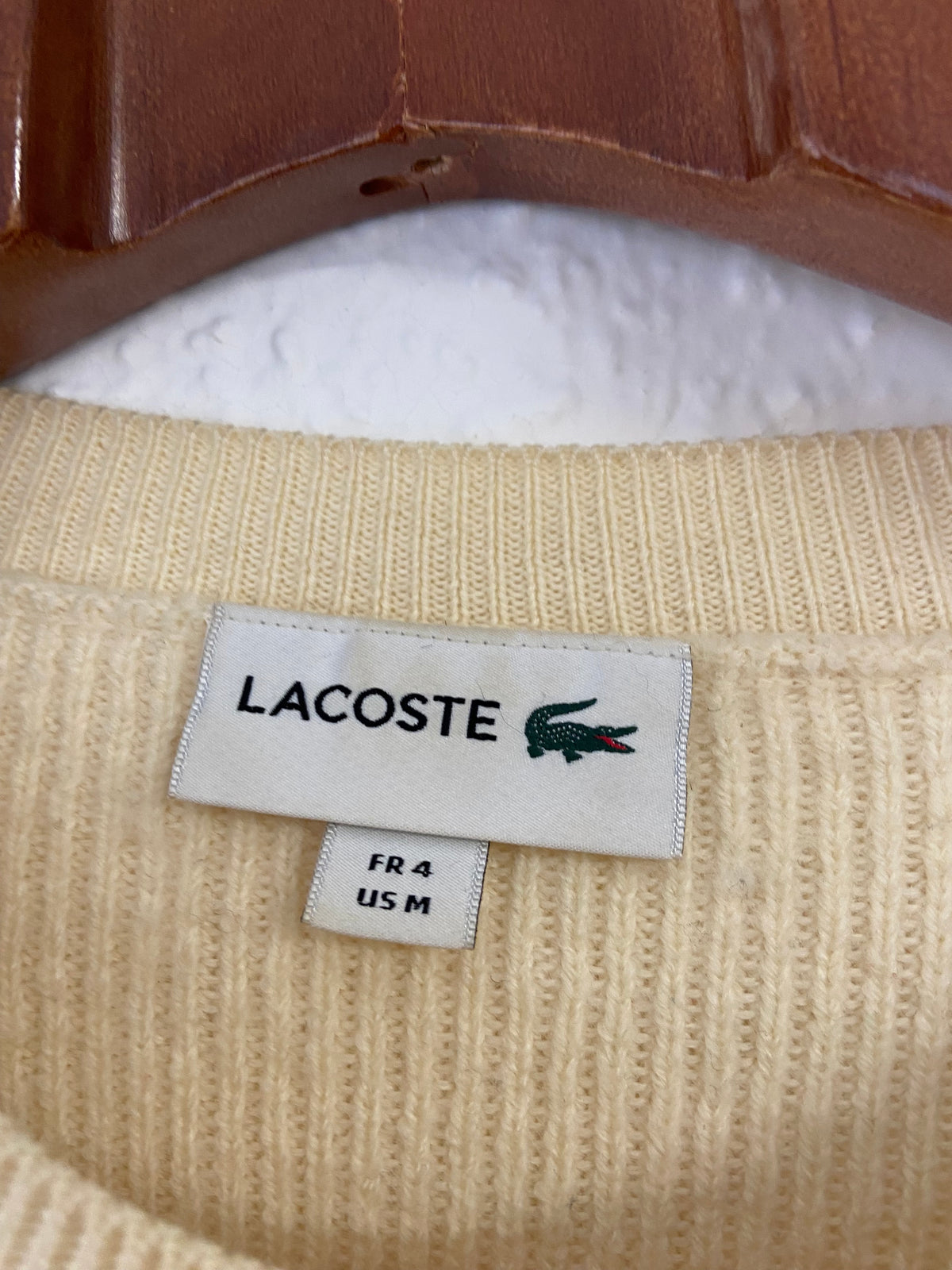 Pull beige Lacoste taille M col rond