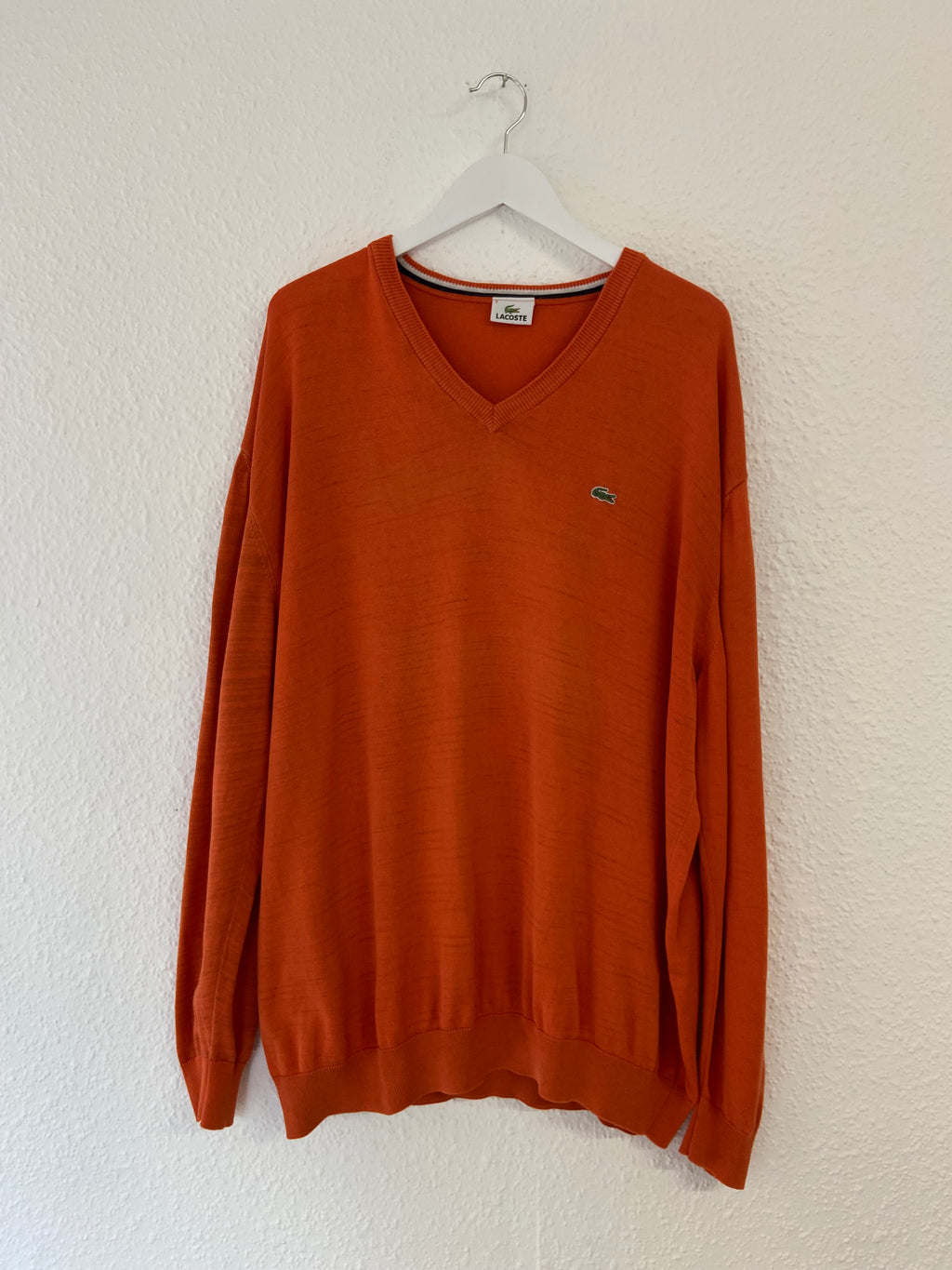 Pull Lacoste orange col V taille 3XL