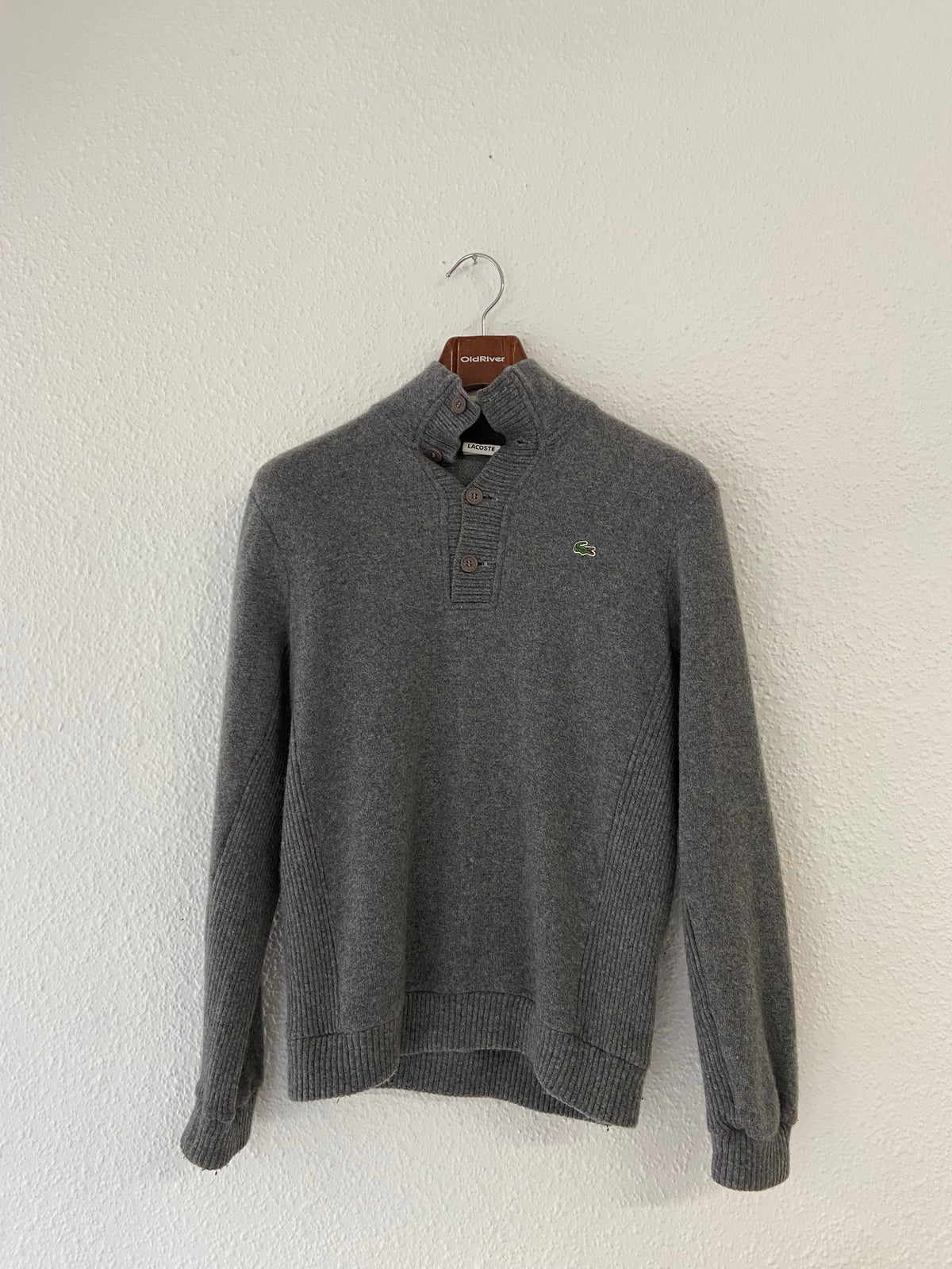 Pull gris Lacoste taille M