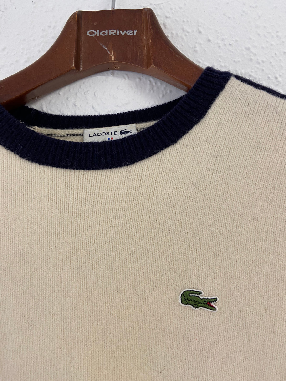 Pull épais beige Lacoste taille M