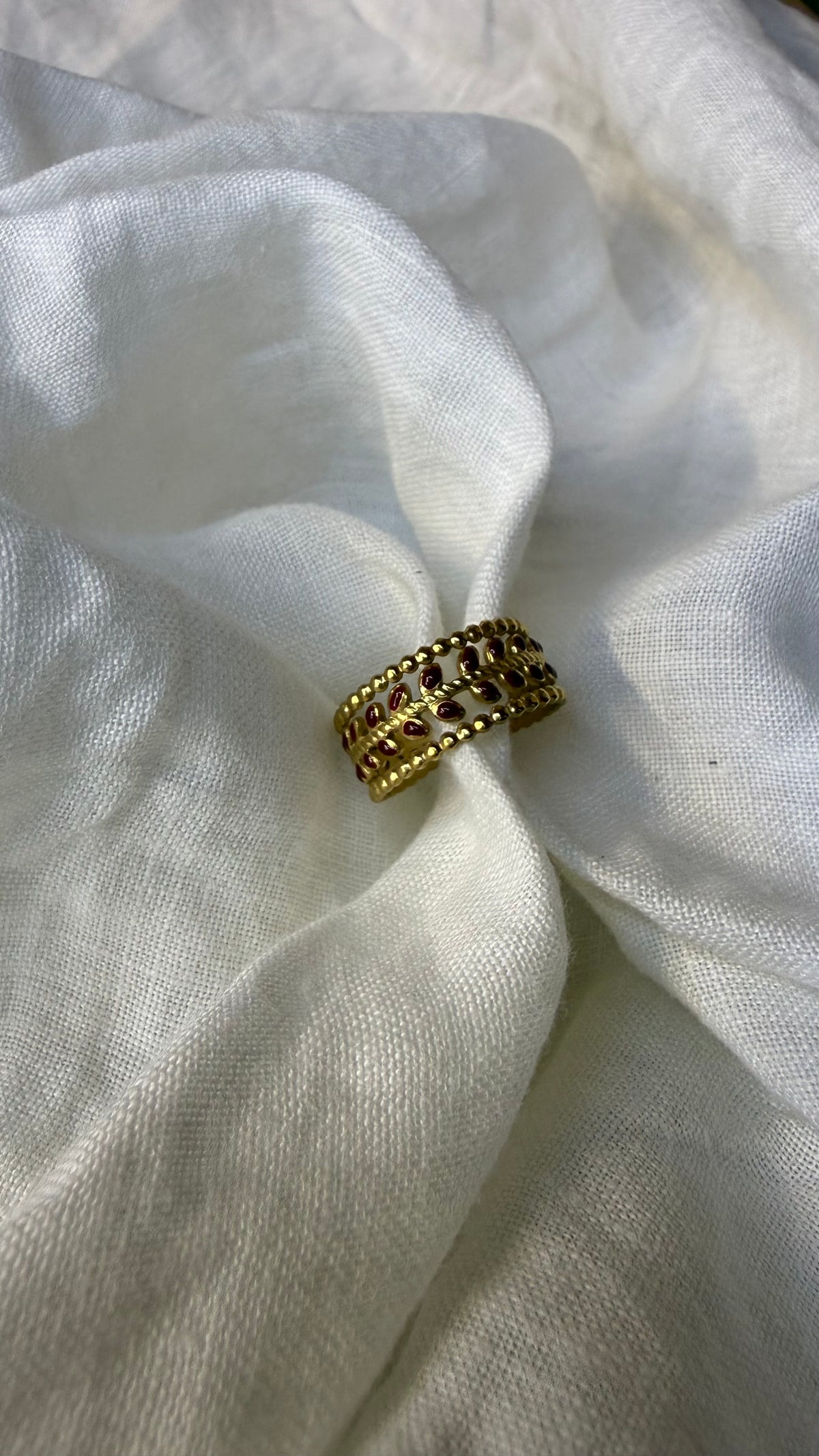 Bague florale rouge bordeaux