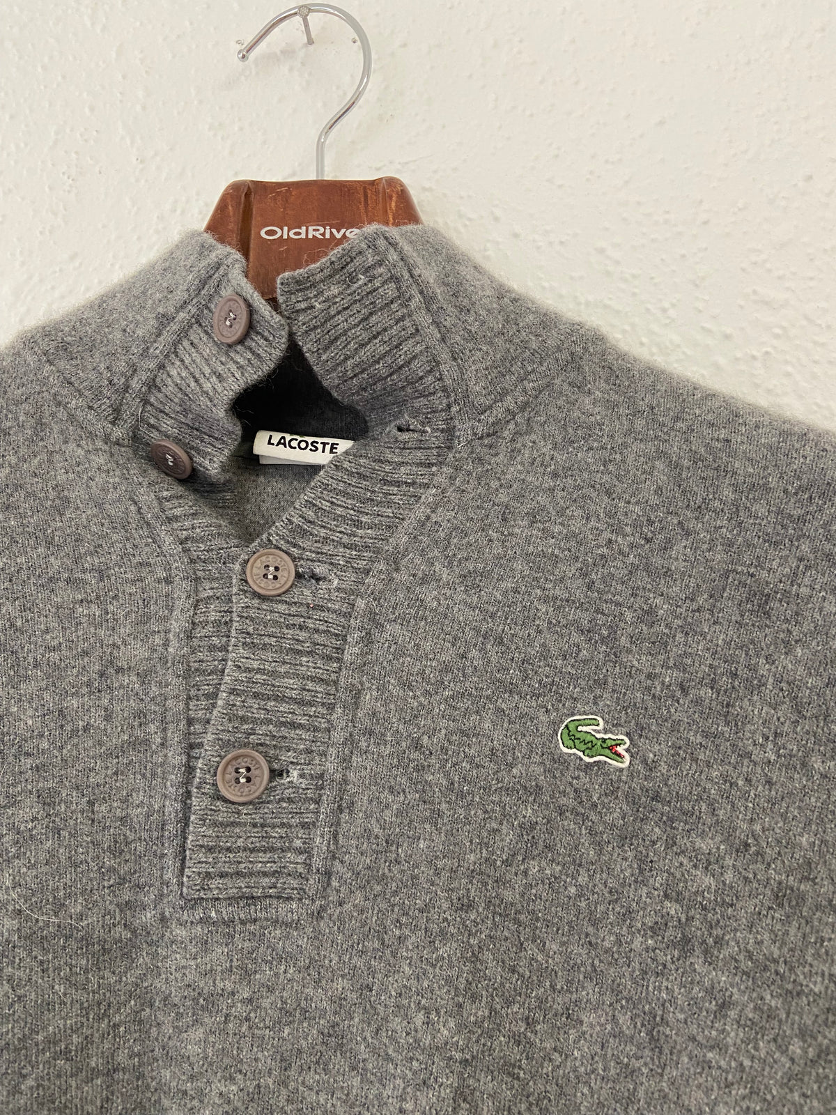 Pull gris Lacoste taille M