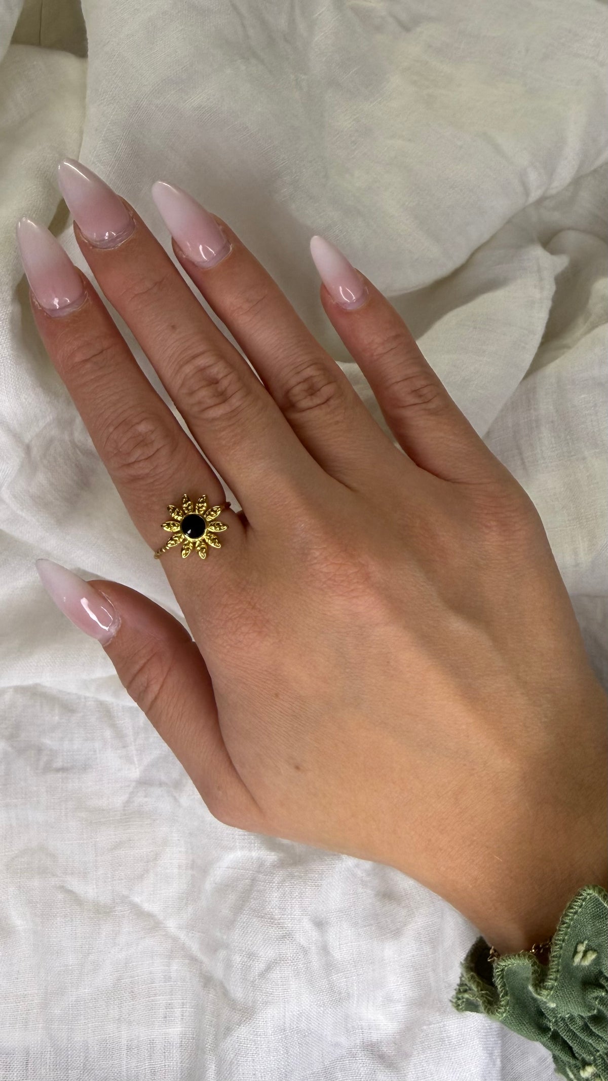 Bague marguerite noire